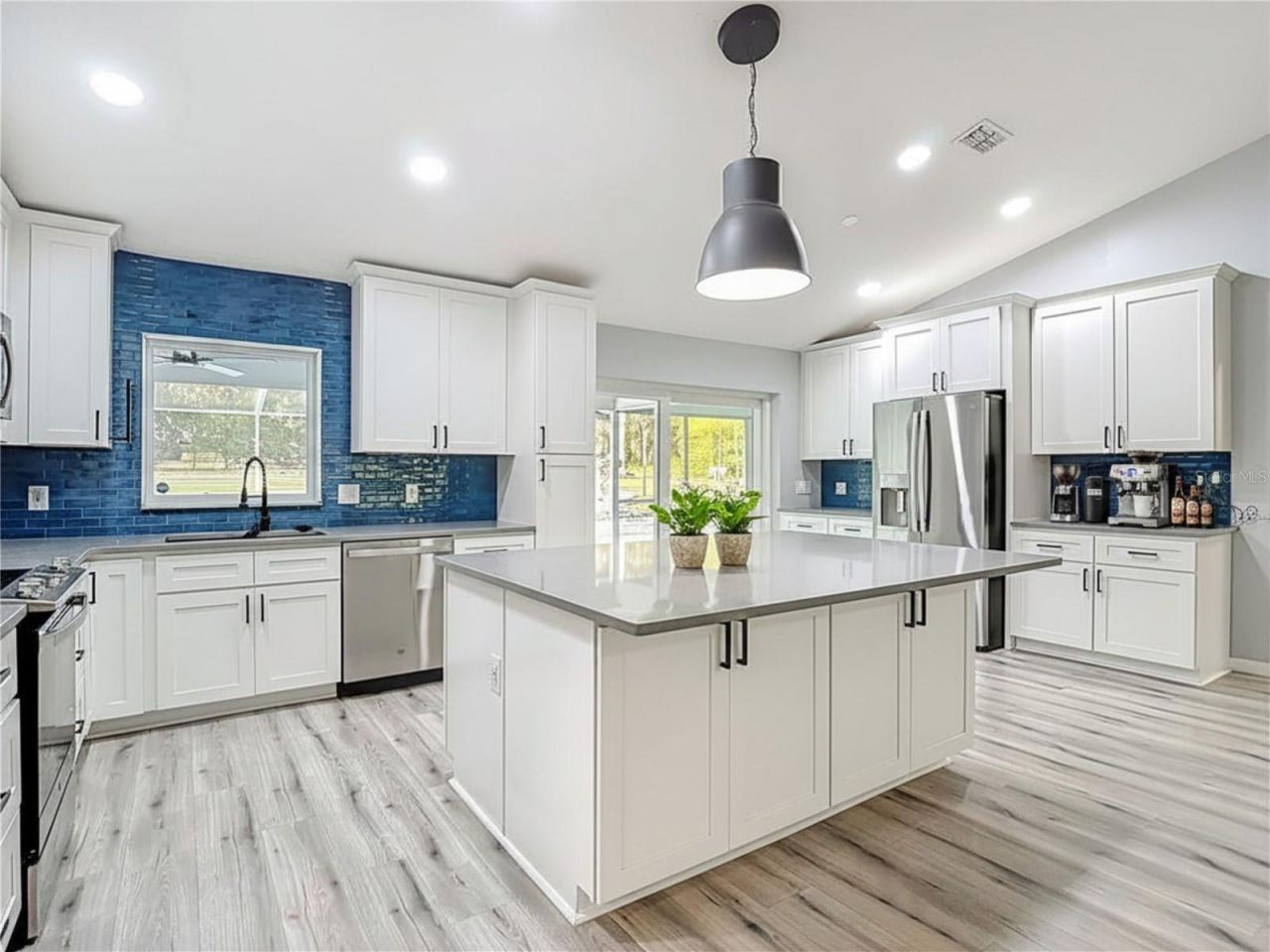 884 W Massachusetts Street, Hernando, FL 34442 Photo