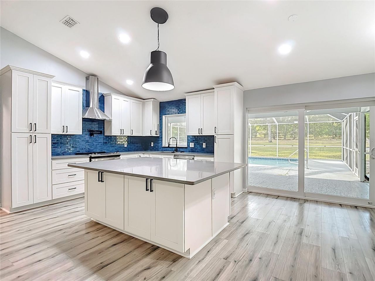 884 W Massachusetts Street, Hernando, FL 34442 Photo