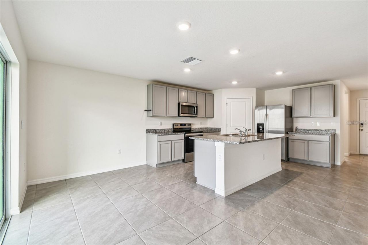 9211 Mission Bay Pl , Tampa, FL 33637 Photo