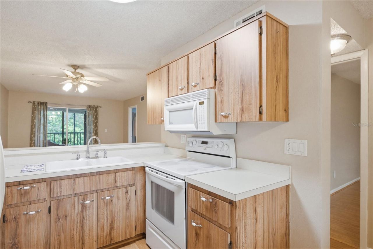 11201 122nd Avenue , Unit 208, Largo, FL 33778 Photo