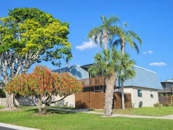 14521 CATALINA CIRCLE, SEMINOLE, FL 33776