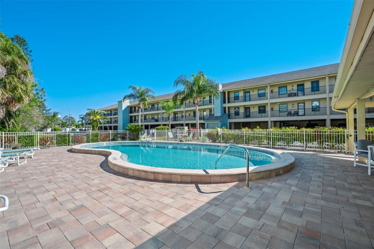 460 S Paula Drive, Unit 402, Dunedin, FL 34698 Photo