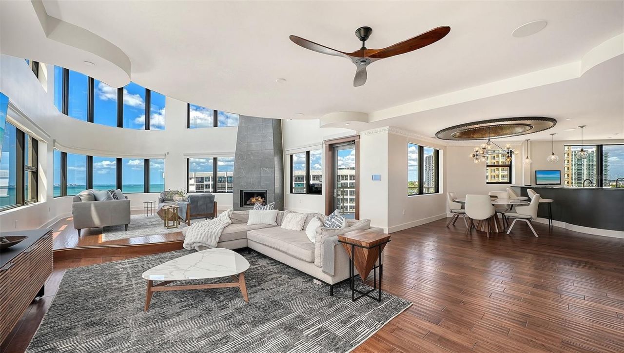 128 Golden Gate Point, Unit 901B, Sarasota, FL 34236 Photo