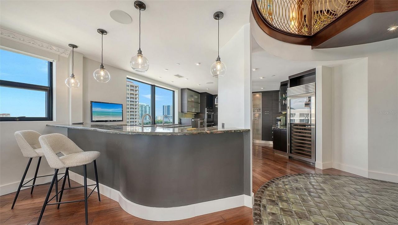 128 Golden Gate Point, Unit 901B, Sarasota, FL 34236 Photo