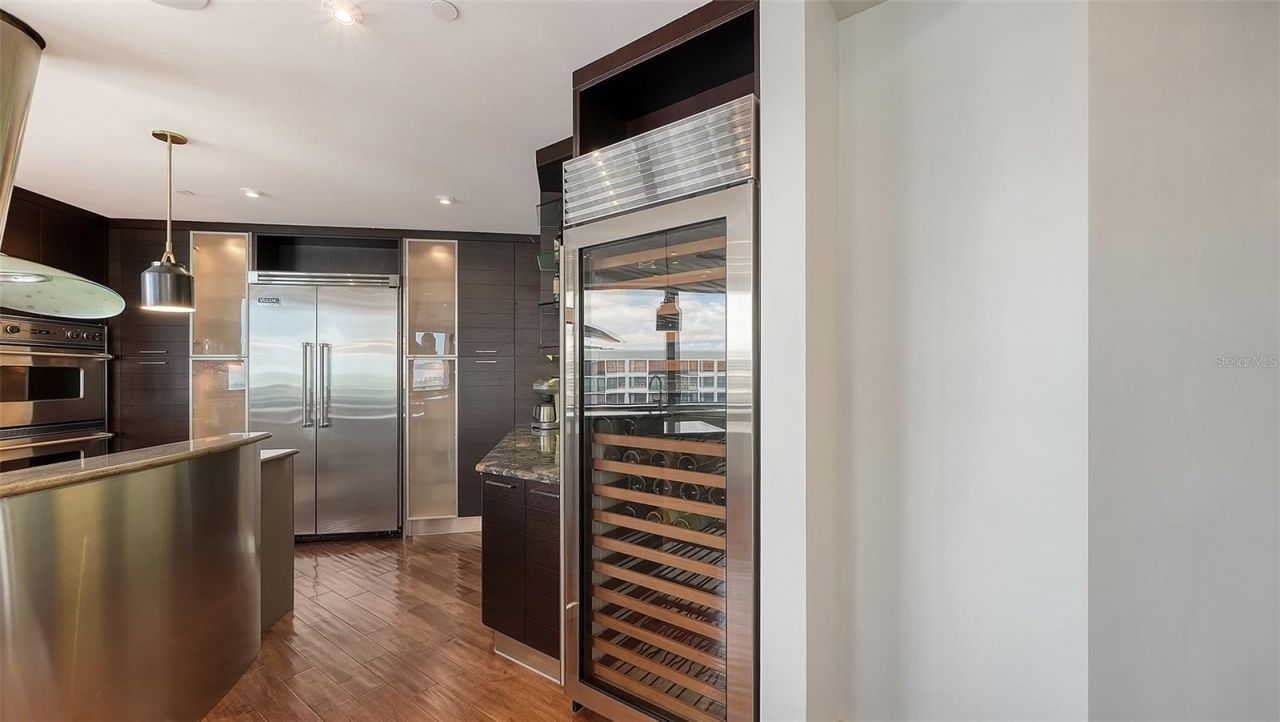 128 Golden Gate Point, Unit 901B, Sarasota, FL 34236 Photo