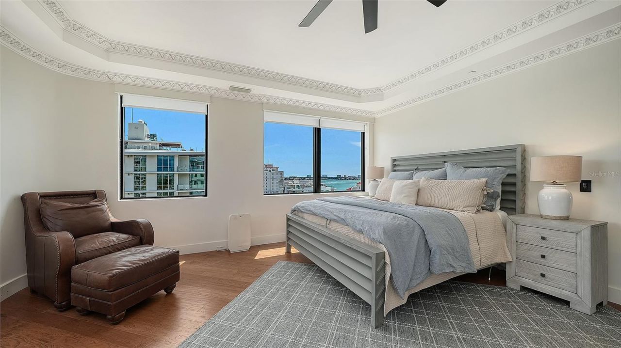 128 Golden Gate Point, Unit 901B, Sarasota, FL 34236 Photo