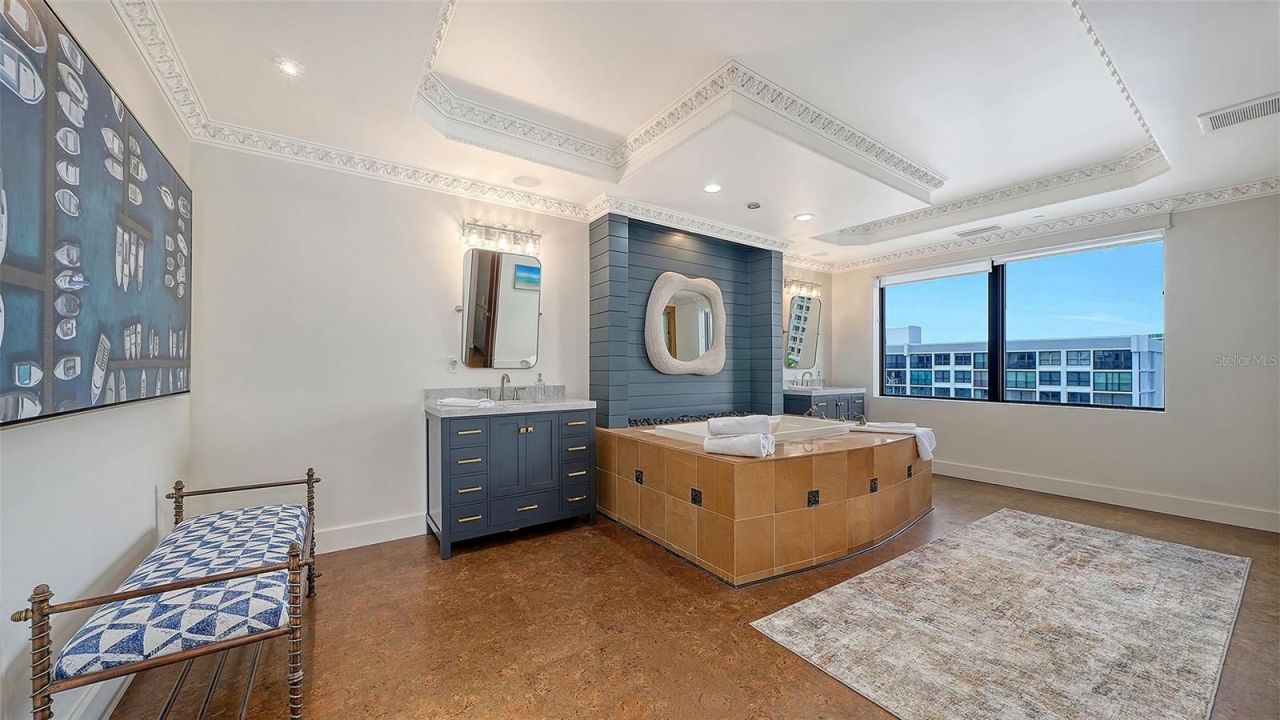 128 Golden Gate Point, Unit 901B, Sarasota, FL 34236 Photo