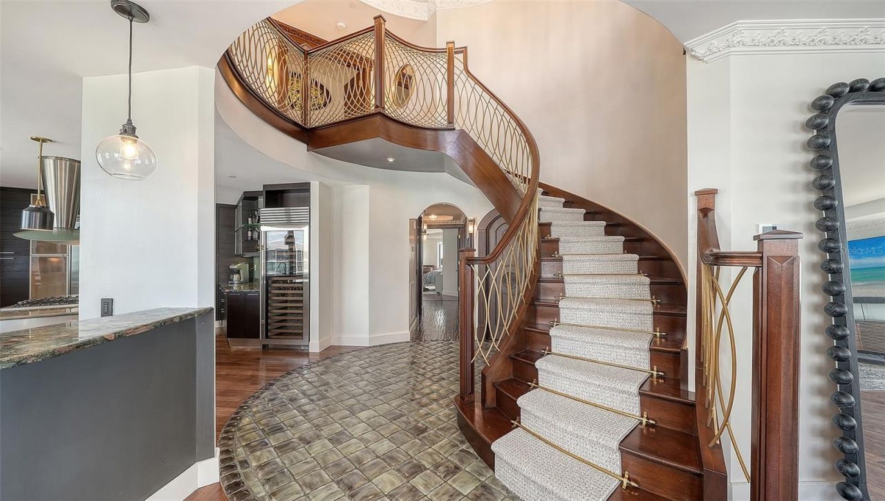 128 Golden Gate Point, Unit 901B, Sarasota, FL 34236 Photo