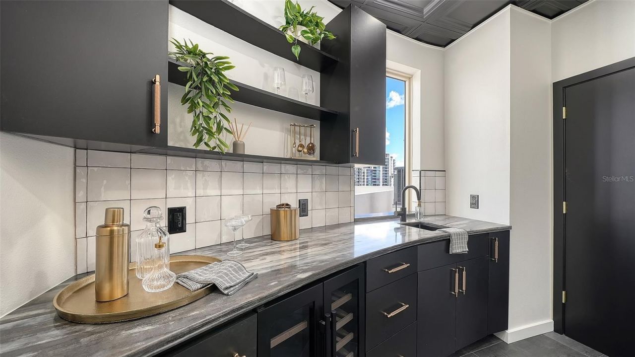 128 Golden Gate Point, Unit 901B, Sarasota, FL 34236 Photo