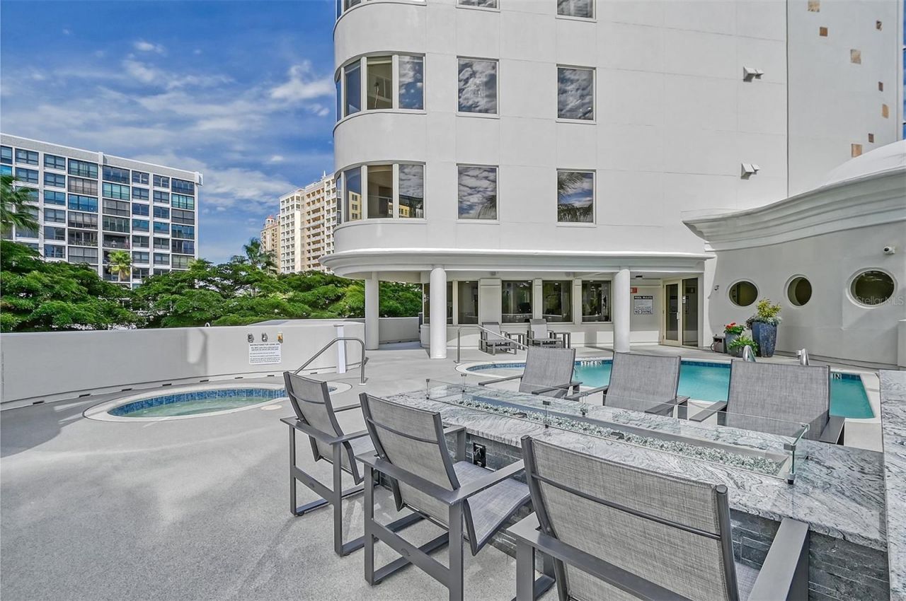 128 Golden Gate Point, Unit 901B, Sarasota, FL 34236 Photo