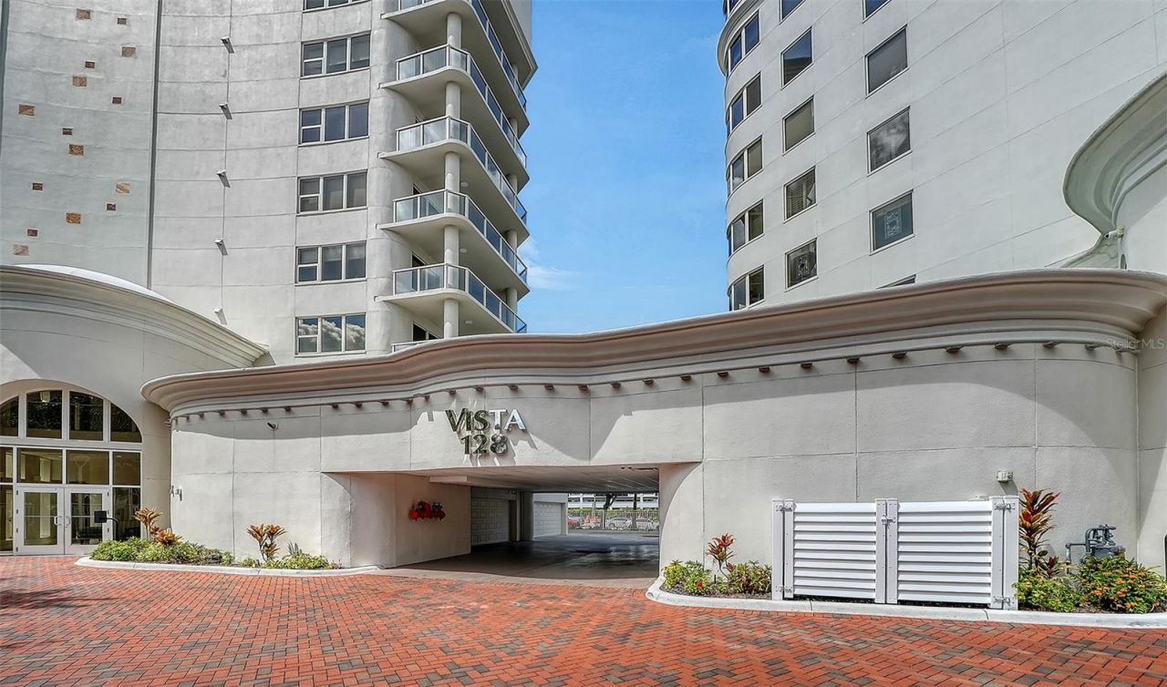 128 Golden Gate Point, Unit 901B, Sarasota, FL 34236 Photo