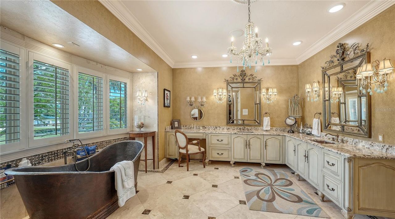 1240 Hillview Drive, Sarasota, FL 34239 Photo