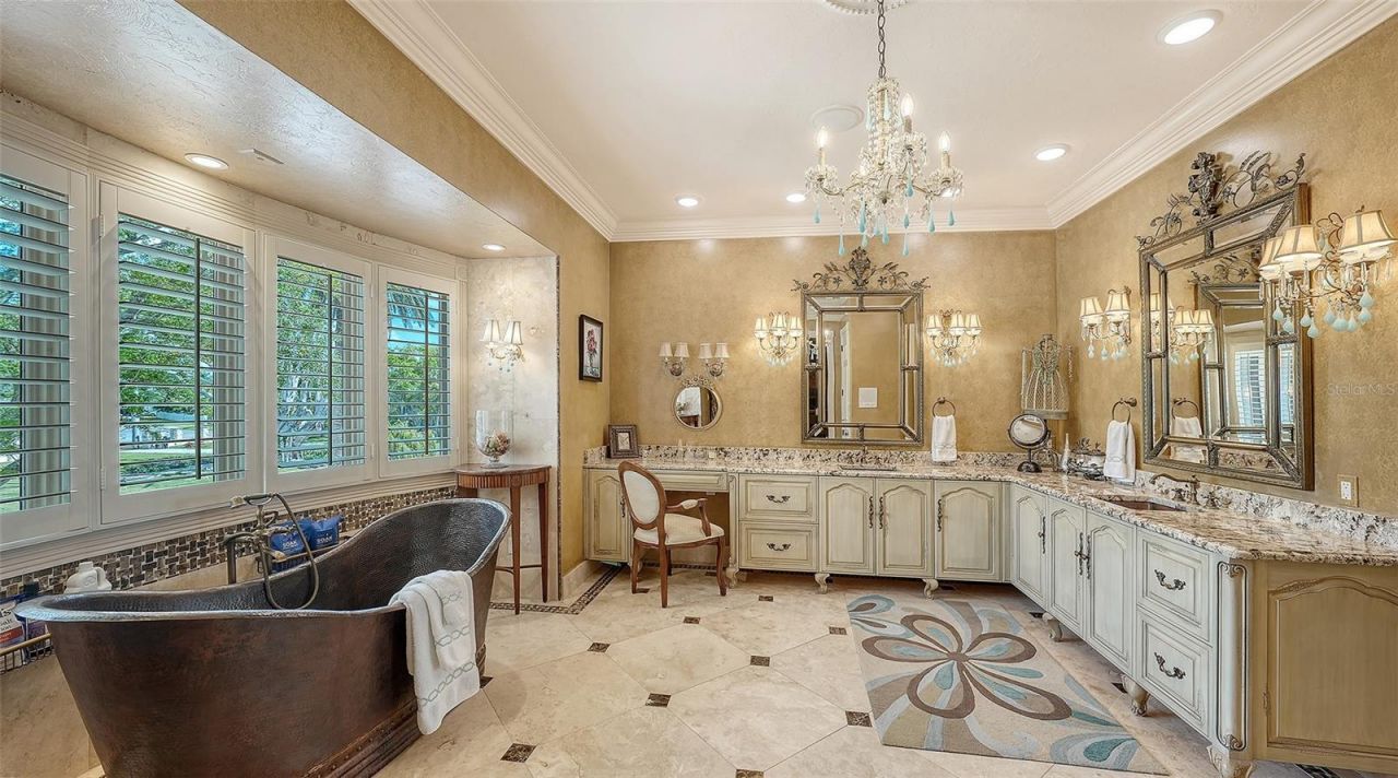 1240 Hillview Drive, Sarasota, FL 34239 Photo