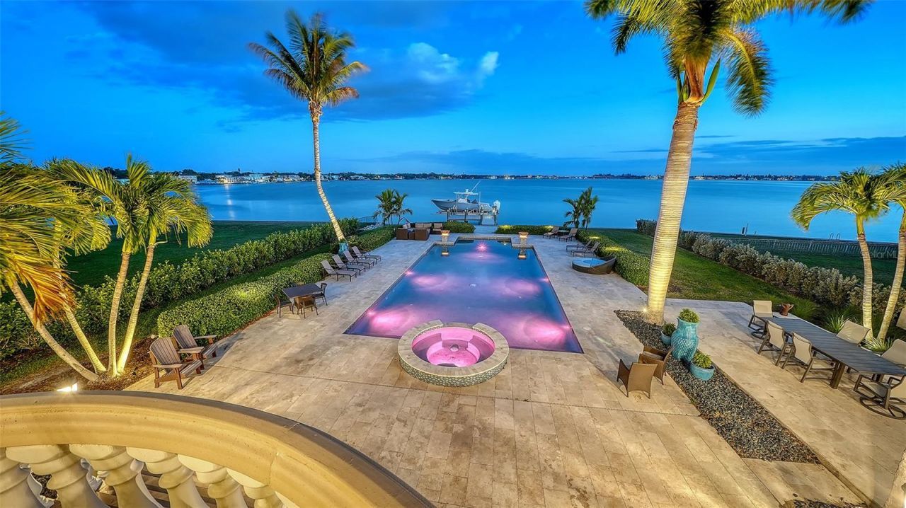 1240 Hillview Drive, Sarasota, FL 34239 Photo