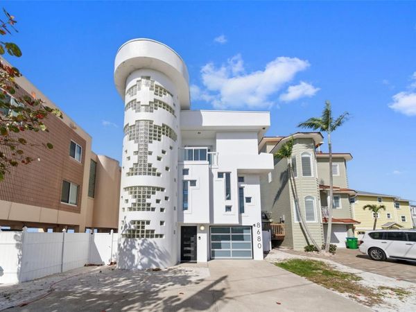 8680 W GULF BOULEVARD , TREASURE ISLAND, FL 33706