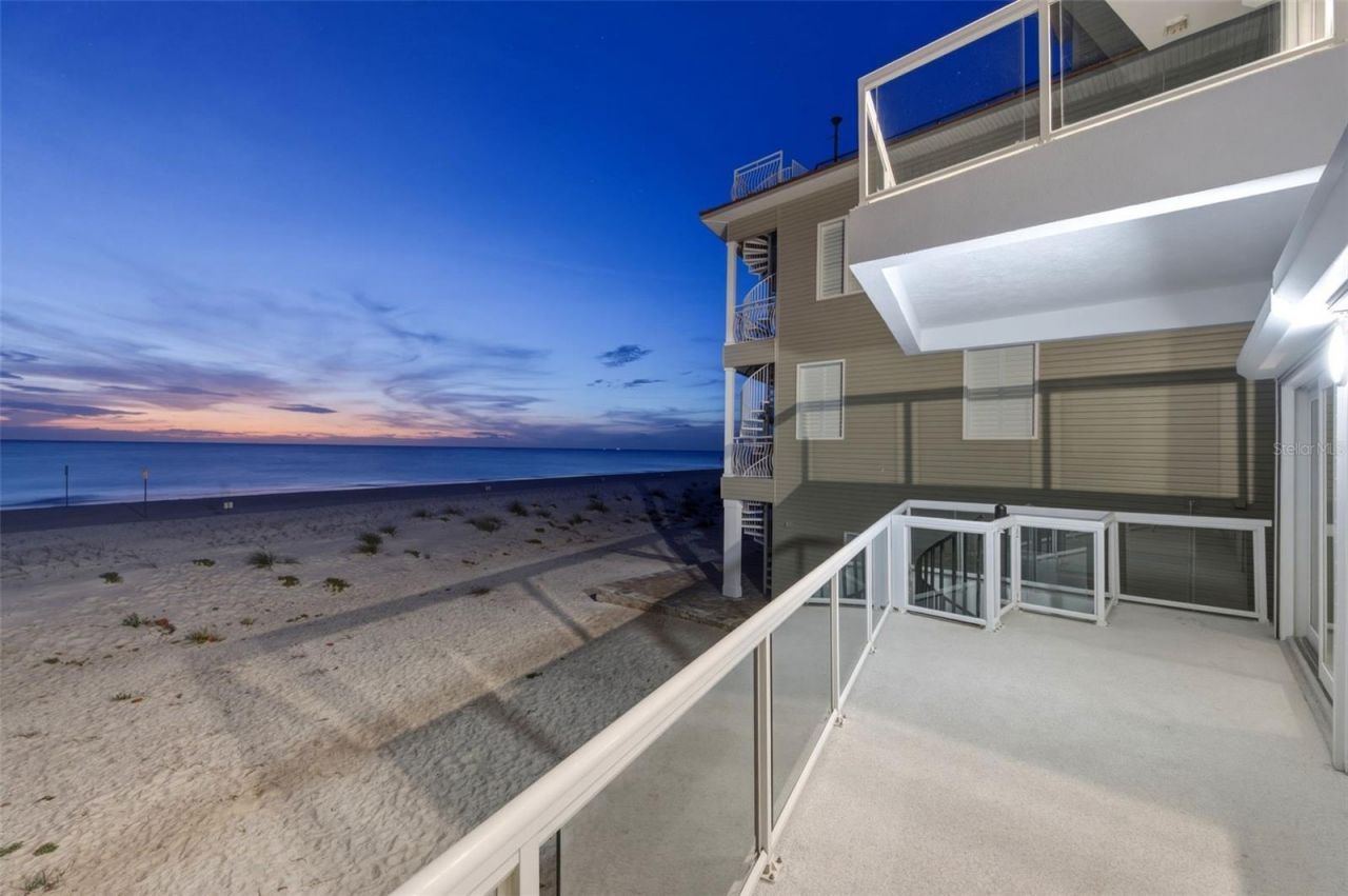 8680 W Gulf Boulevard, Treasure Island, FL 33706 Photo