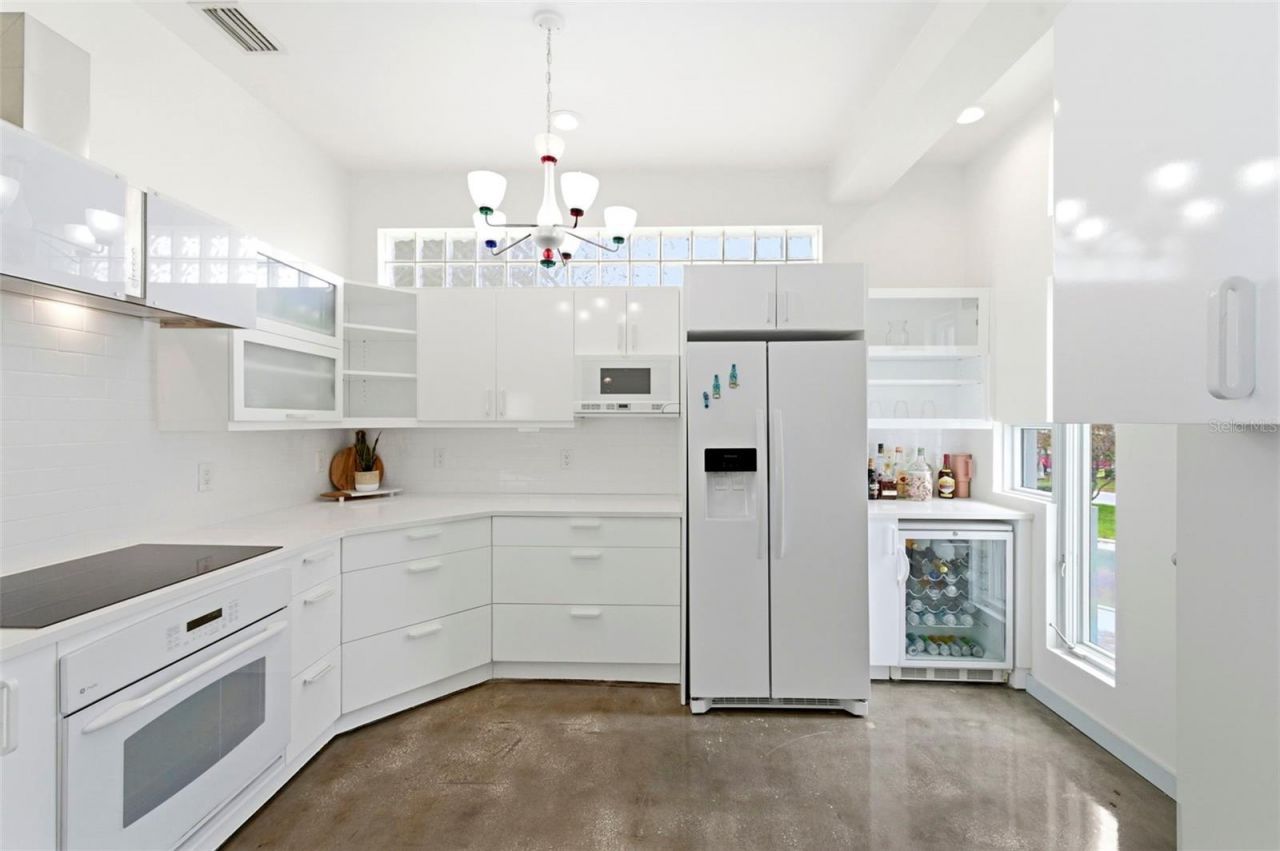 8680 W Gulf Boulevard, Treasure Island, FL 33706 Photo