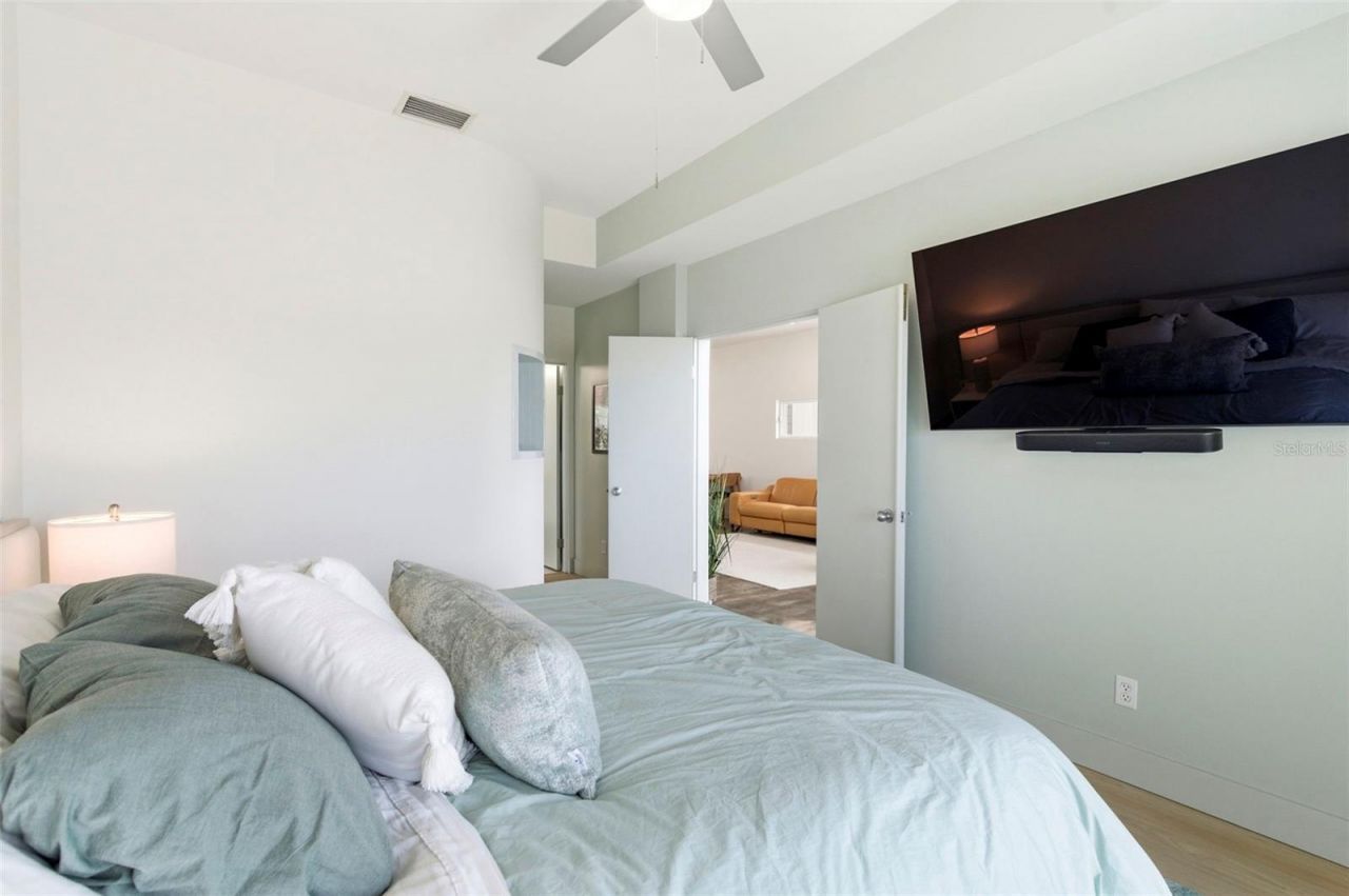 8680 W Gulf Boulevard, Treasure Island, FL 33706 Photo