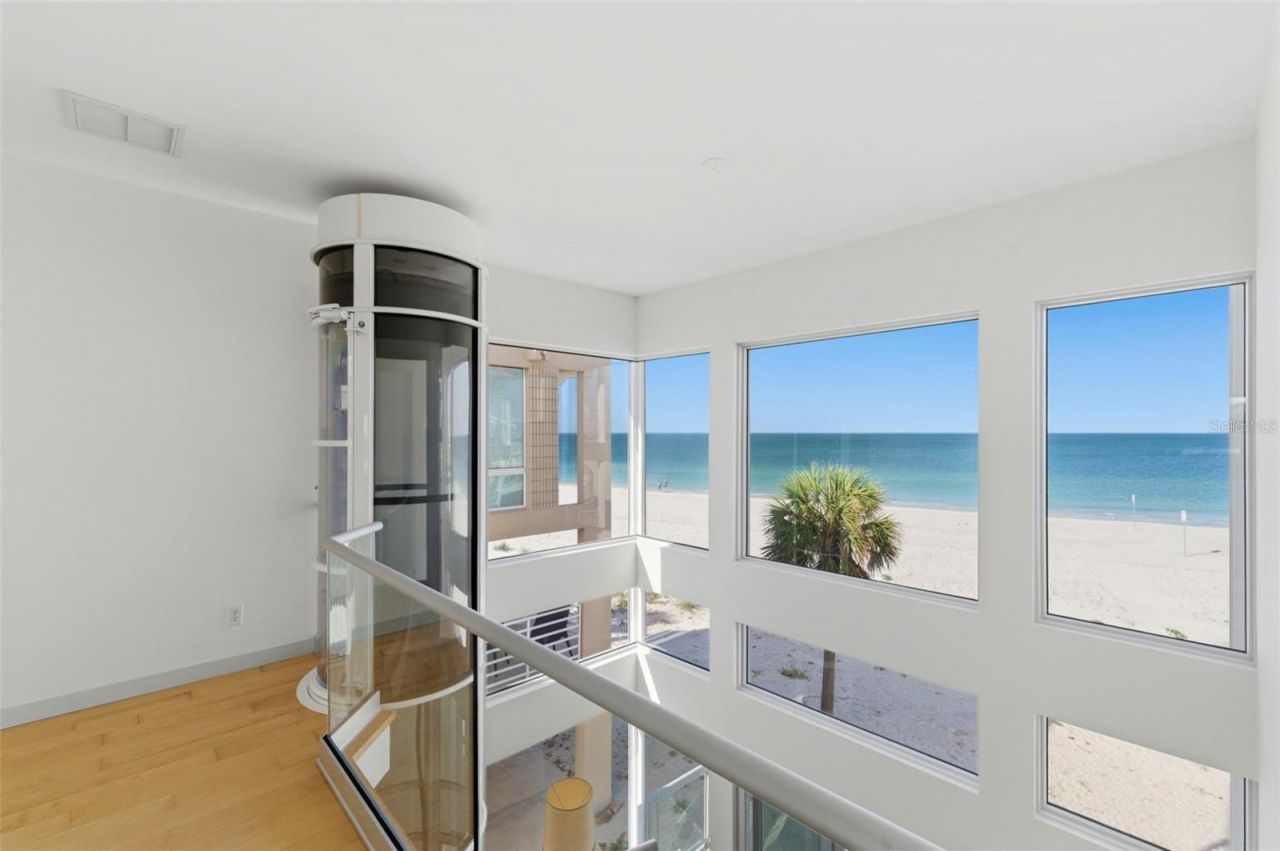 8680 W Gulf Boulevard, Treasure Island, FL 33706 Photo