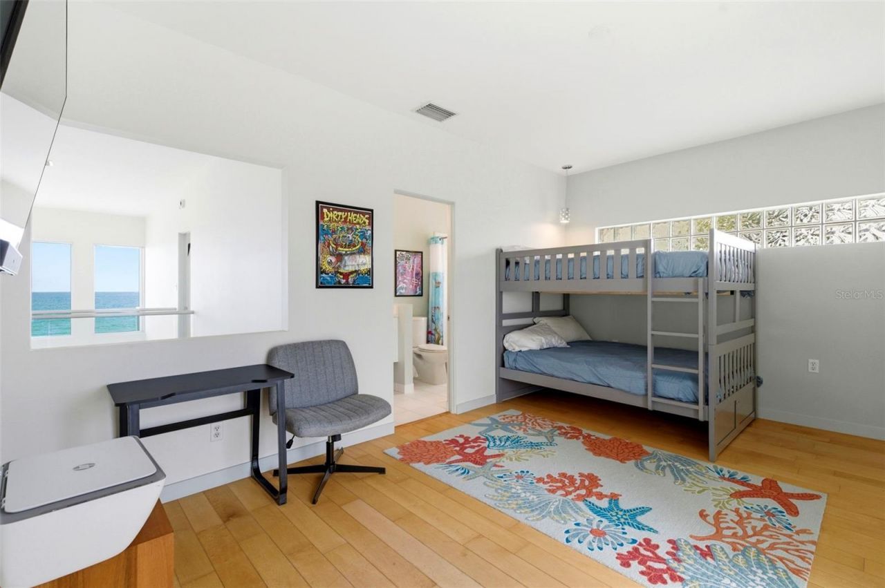 8680 W Gulf Boulevard, Treasure Island, FL 33706 Photo