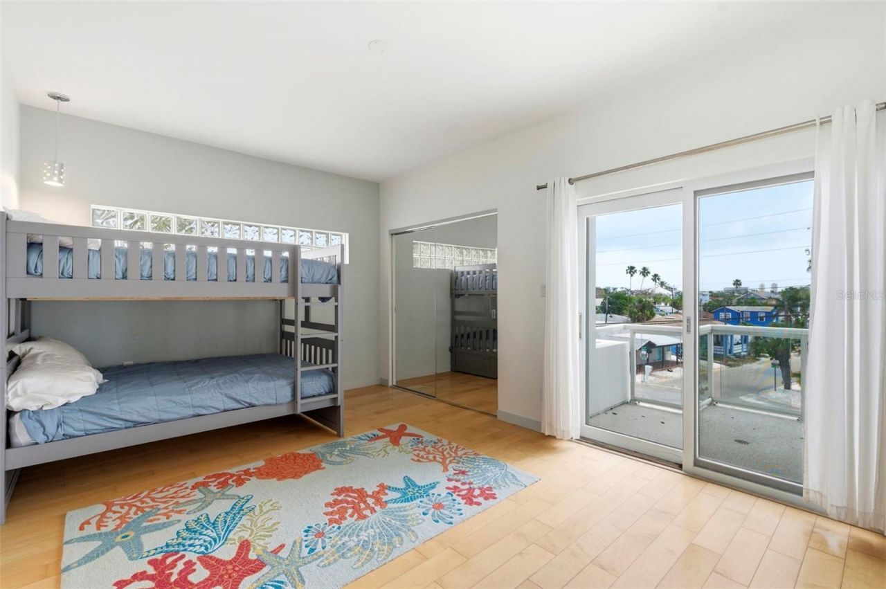 8680 W Gulf Boulevard, Treasure Island, FL 33706 Photo