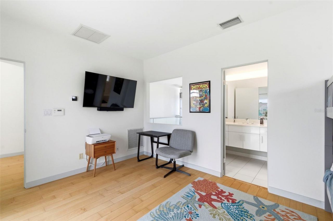 8680 W Gulf Boulevard, Treasure Island, FL 33706 Photo