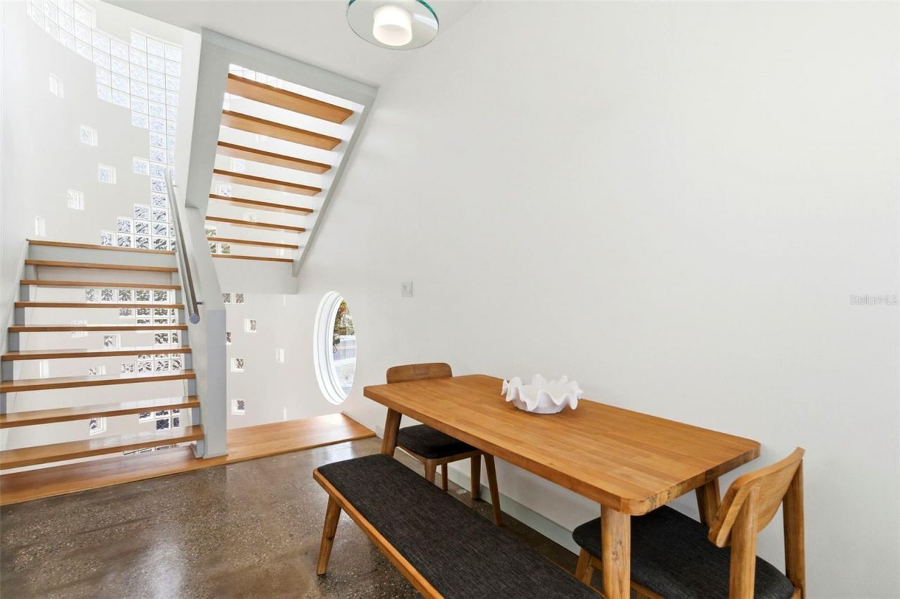 8680 W Gulf Boulevard, Treasure Island, FL 33706 Photo