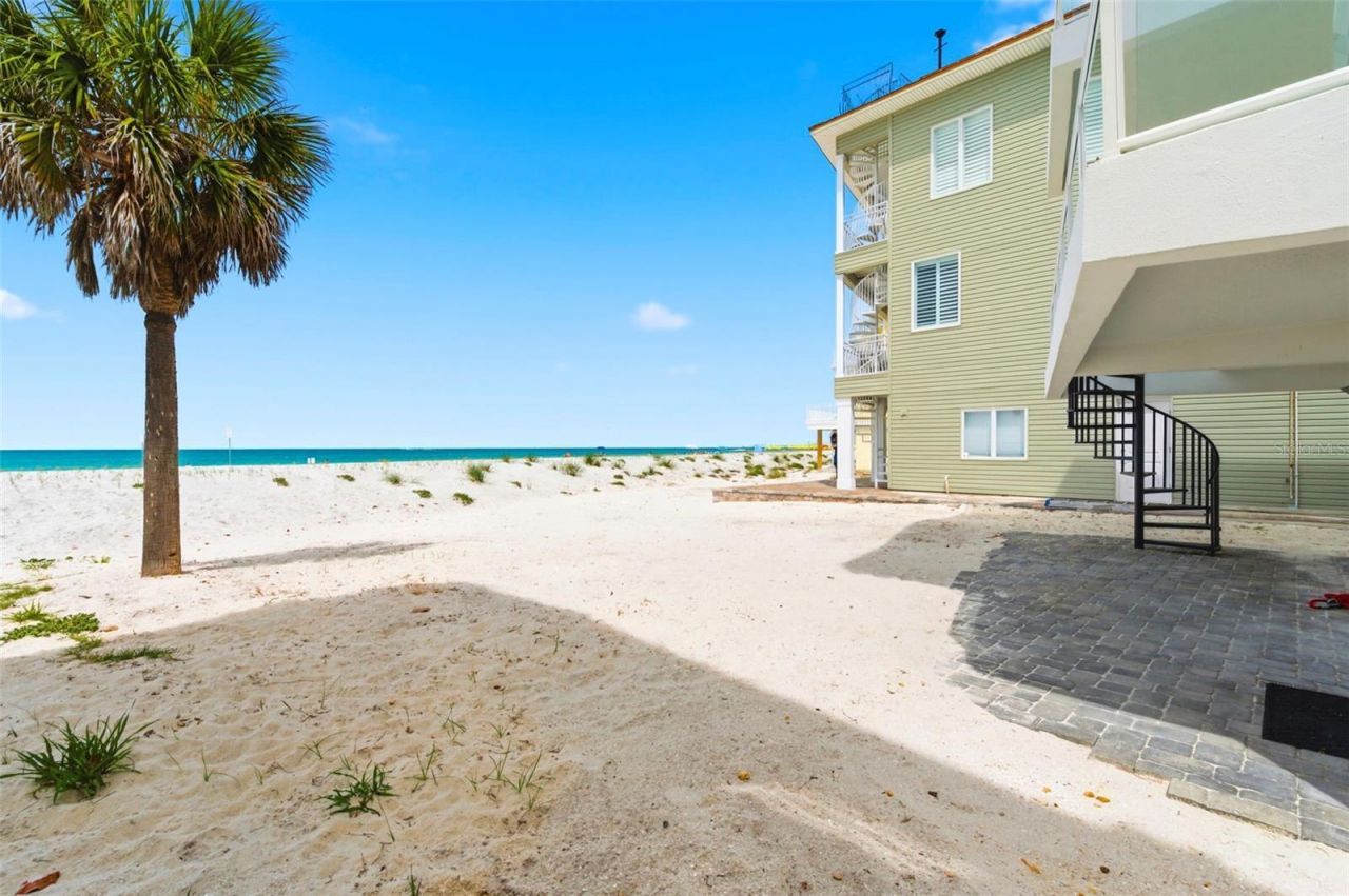 8680 W Gulf Boulevard, Treasure Island, FL 33706 Photo