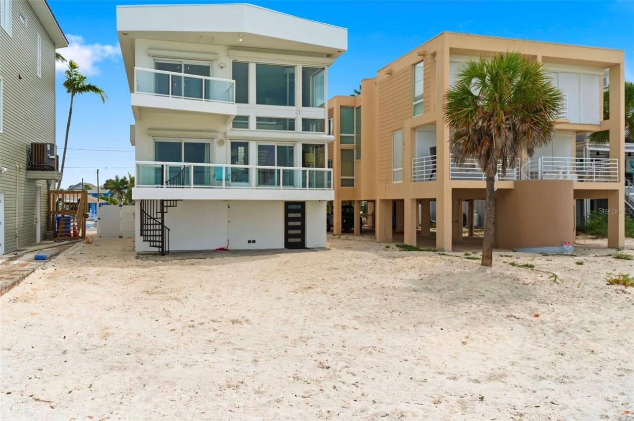 8680 W Gulf Boulevard, Treasure Island, FL 33706 Photo