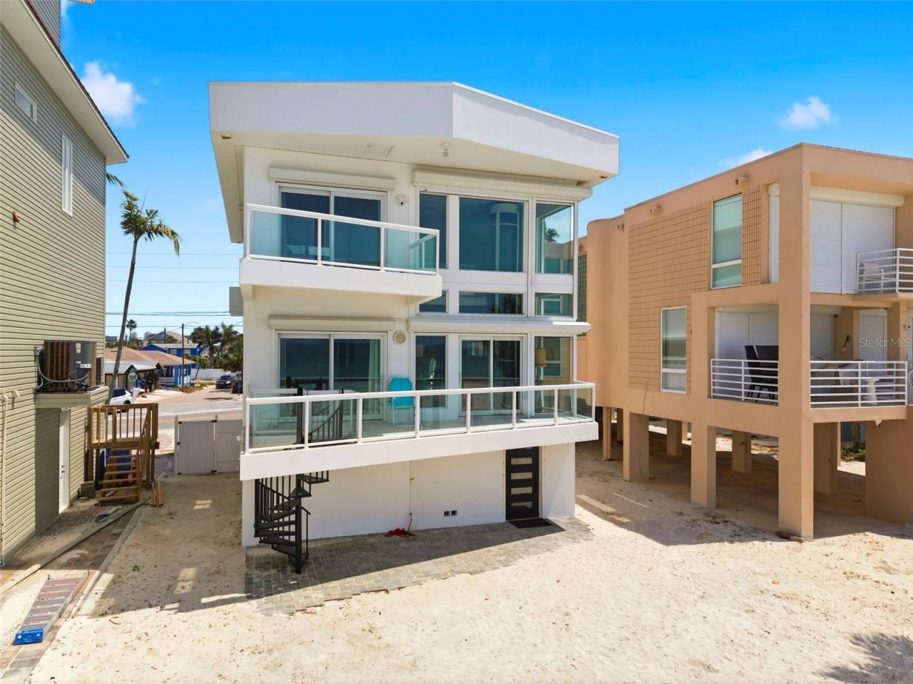 8680 W Gulf Boulevard, Treasure Island, FL 33706 Photo