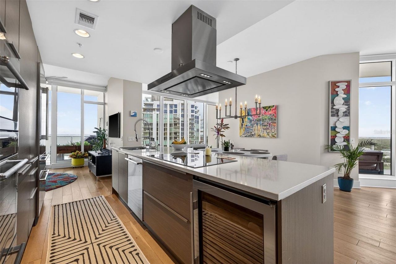 175 1st Street S, Unit 3102, Saint Petersburg, FL 33701 Photo
