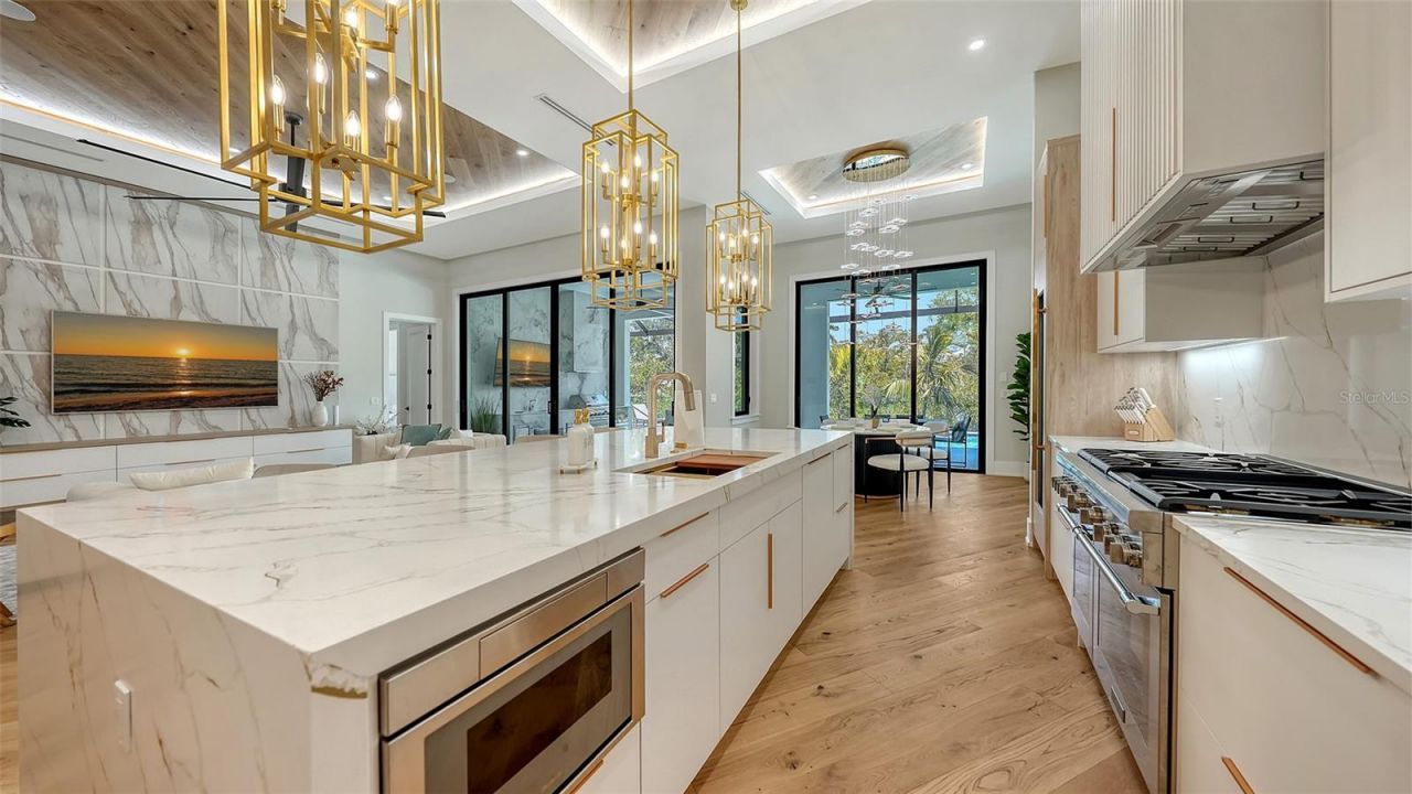 413 Island Circle, Sarasota, FL 34242 Photo