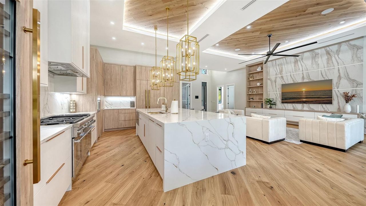 413 Island Circle, Sarasota, FL 34242 Photo