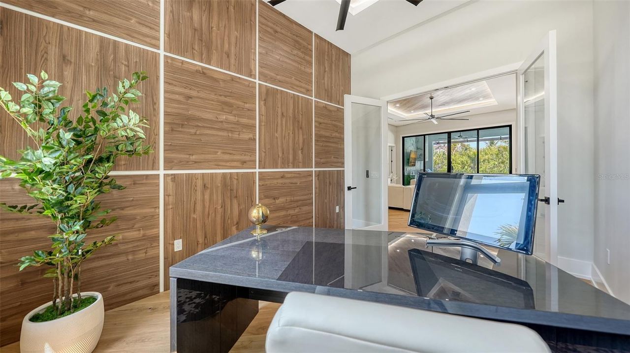 413 Island Circle, Sarasota, FL 34242 Photo