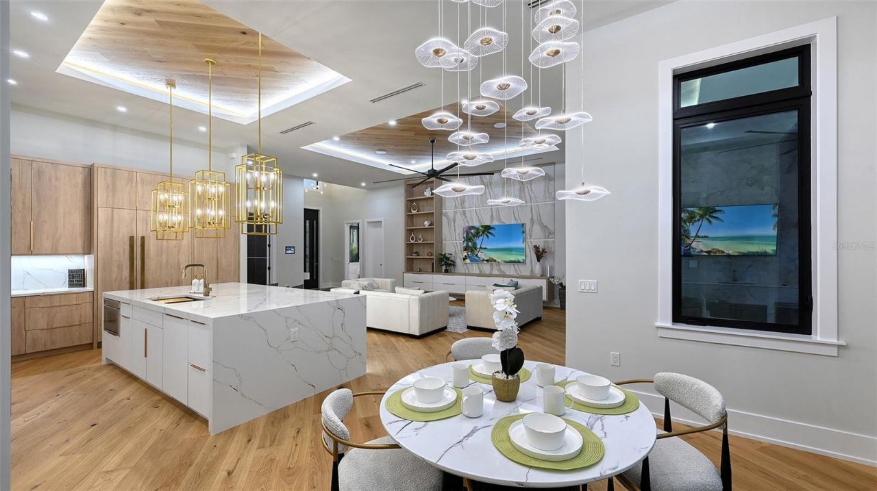 413 Island Circle, Sarasota, FL 34242 Photo