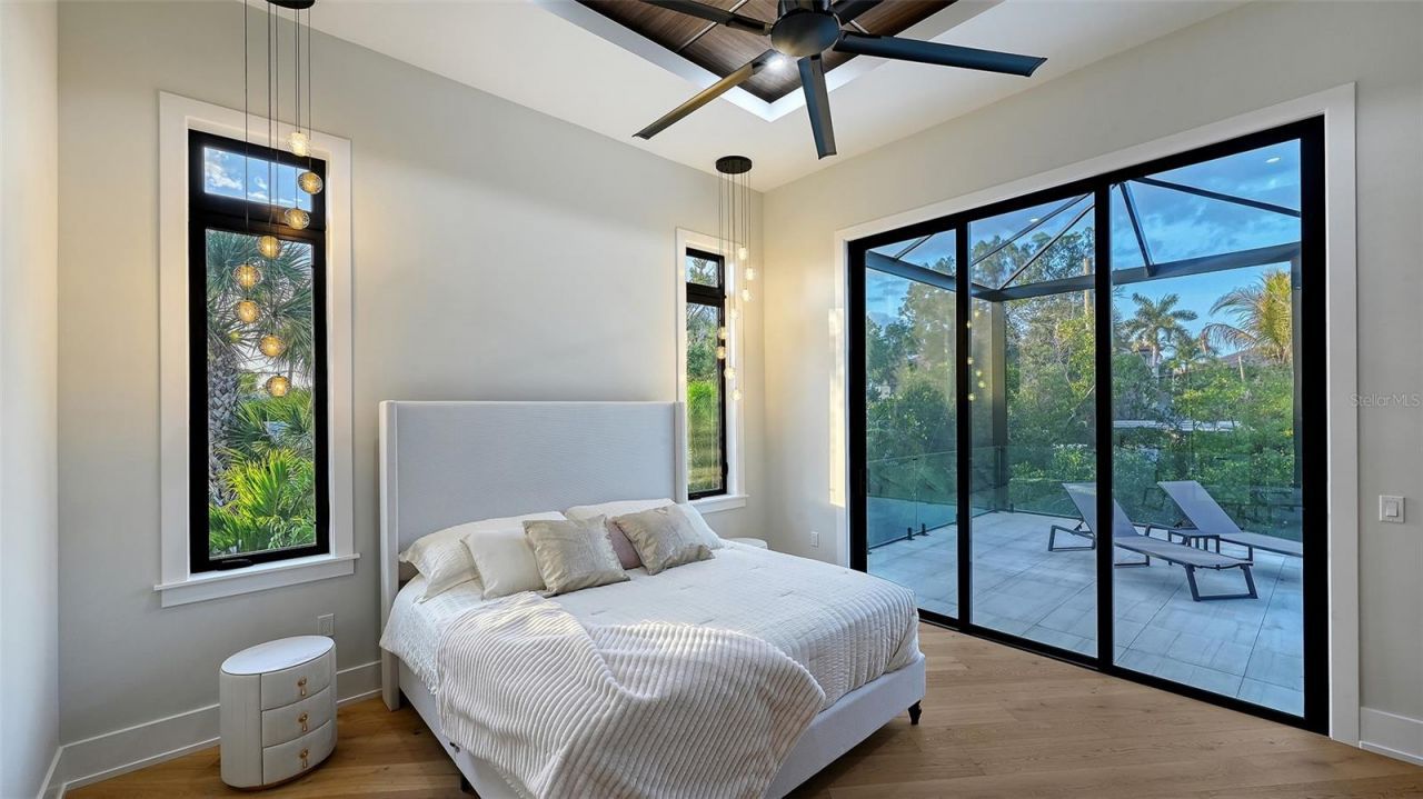 413 Island Circle, Sarasota, FL 34242 Photo