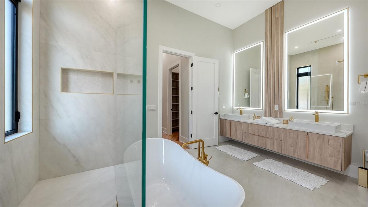 413 Island Circle, Sarasota, FL 34242 Photo