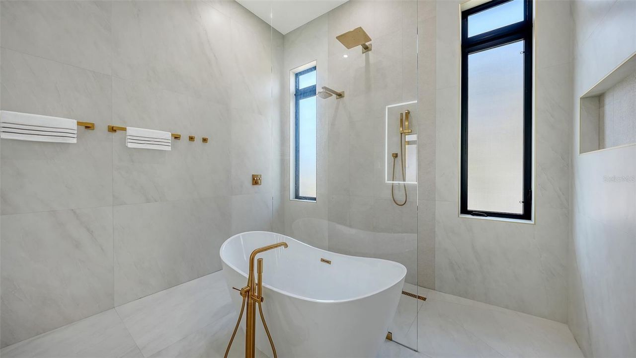 413 Island Circle, Sarasota, FL 34242 Photo