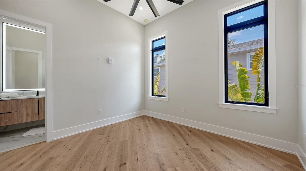 413 Island Circle, Sarasota, FL 34242 Photo