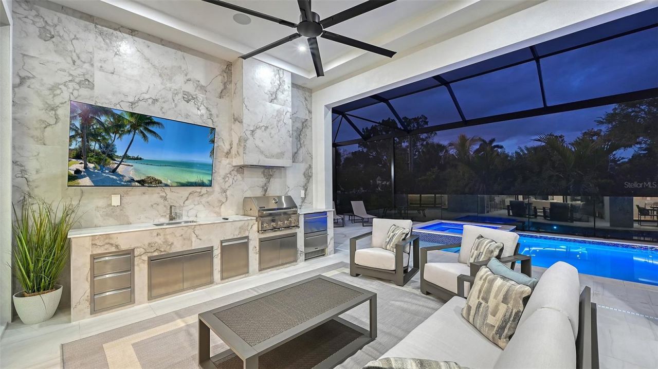 413 Island Circle, Sarasota, FL 34242 Photo