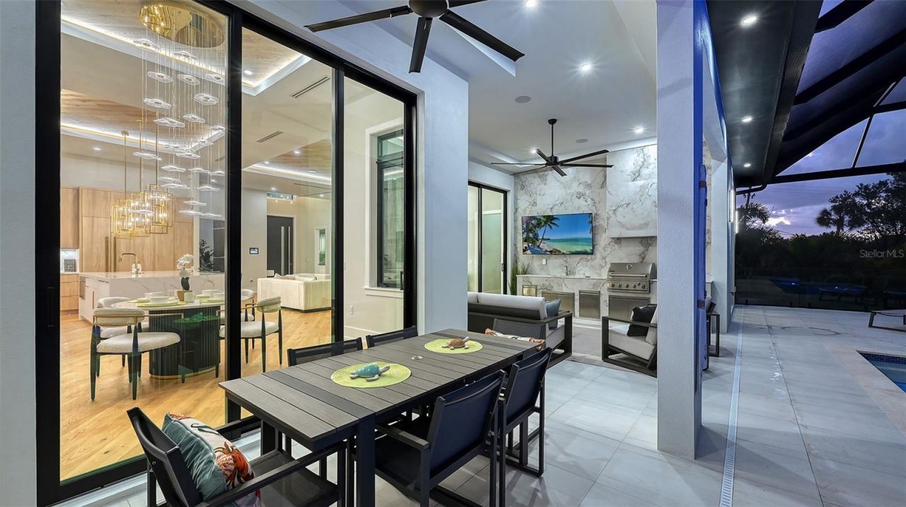 413 Island Circle, Sarasota, FL 34242 Photo