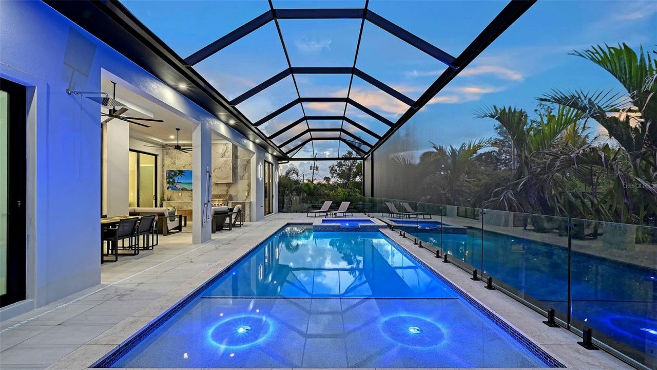 413 Island Circle, Sarasota, FL 34242 Photo