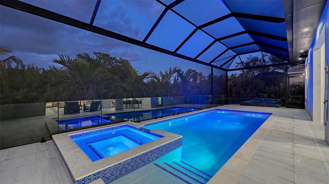 413 Island Circle, Sarasota, FL 34242 Photo