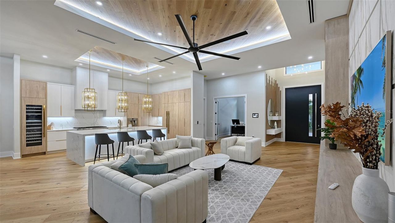 413 Island Circle, Sarasota, FL 34242 Photo