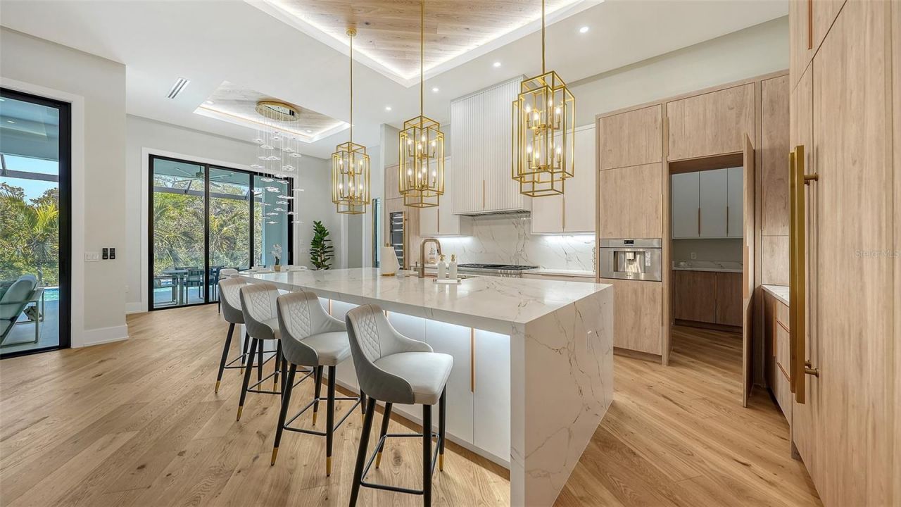 413 Island Circle, Sarasota, FL 34242 Photo