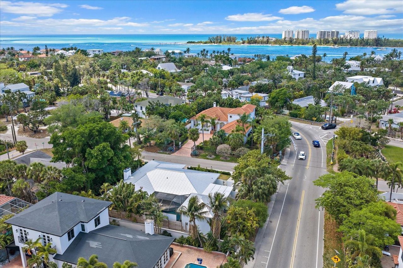 3515 La Paloma Avenue, Sarasota, FL 34242 Photo