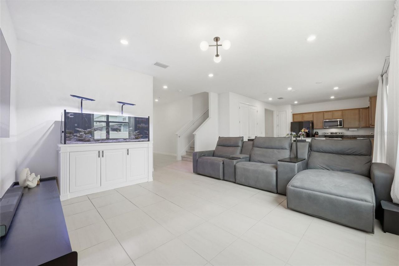 6711 Willow View Avenue , Orlando, FL 32829 Photo