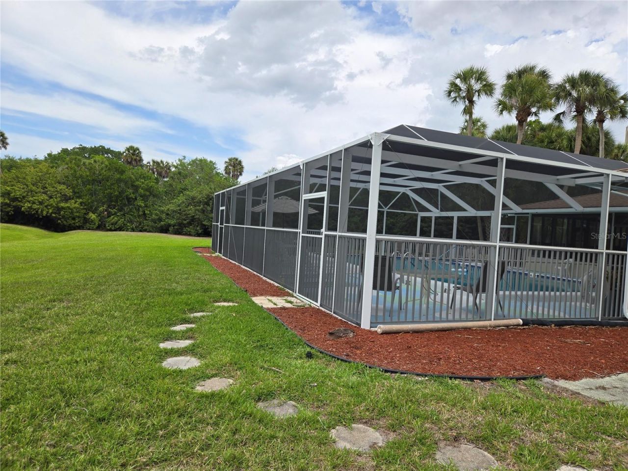 2974 Captiva Gardens Drive, Unit 17, Sarasota, FL 34231 Photo