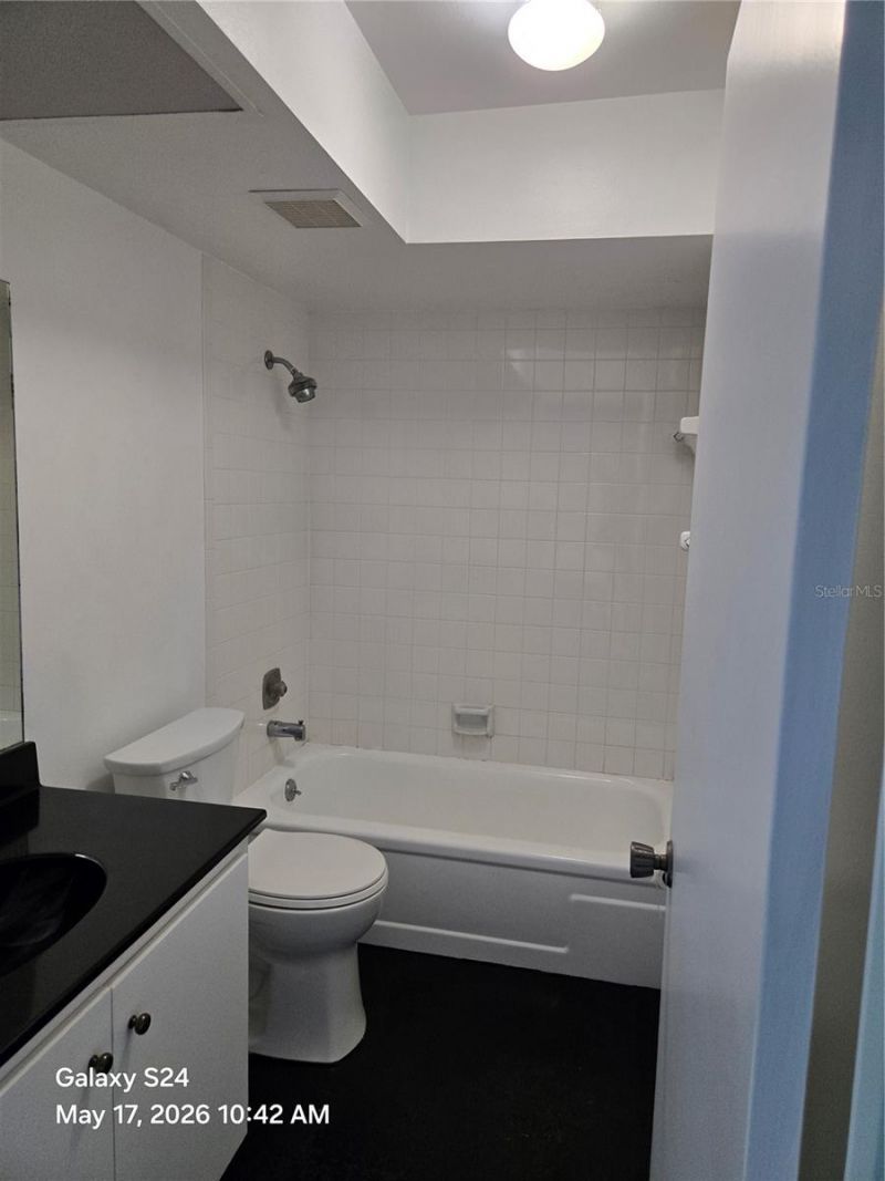 2974 Captiva Gardens Drive, Unit 17, Sarasota, FL 34231 Photo