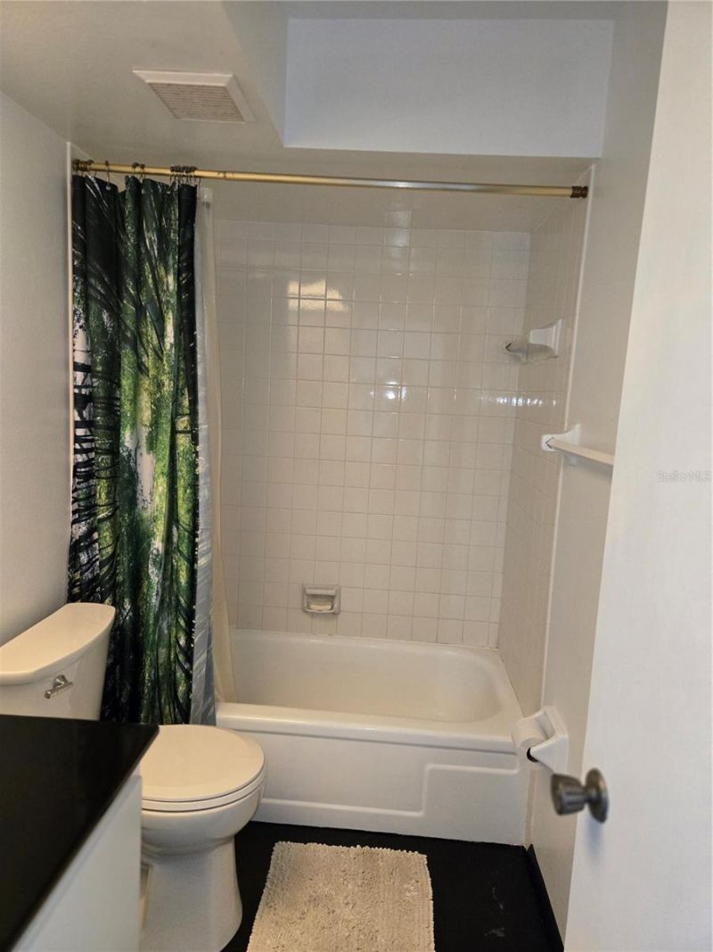 2974 Captiva Gardens Drive, Unit 17, Sarasota, FL 34231 Photo